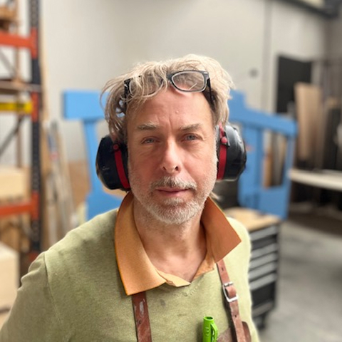 Rienke in de werkplaats